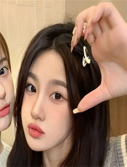 《无巧不成婚》的艺术耐人寻味的：美学价值与创作技巧探讨